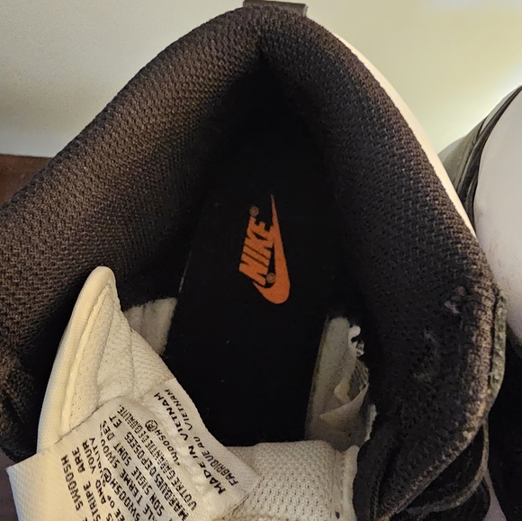 Nike Dunk Hi Retro - Picture 3 of 6